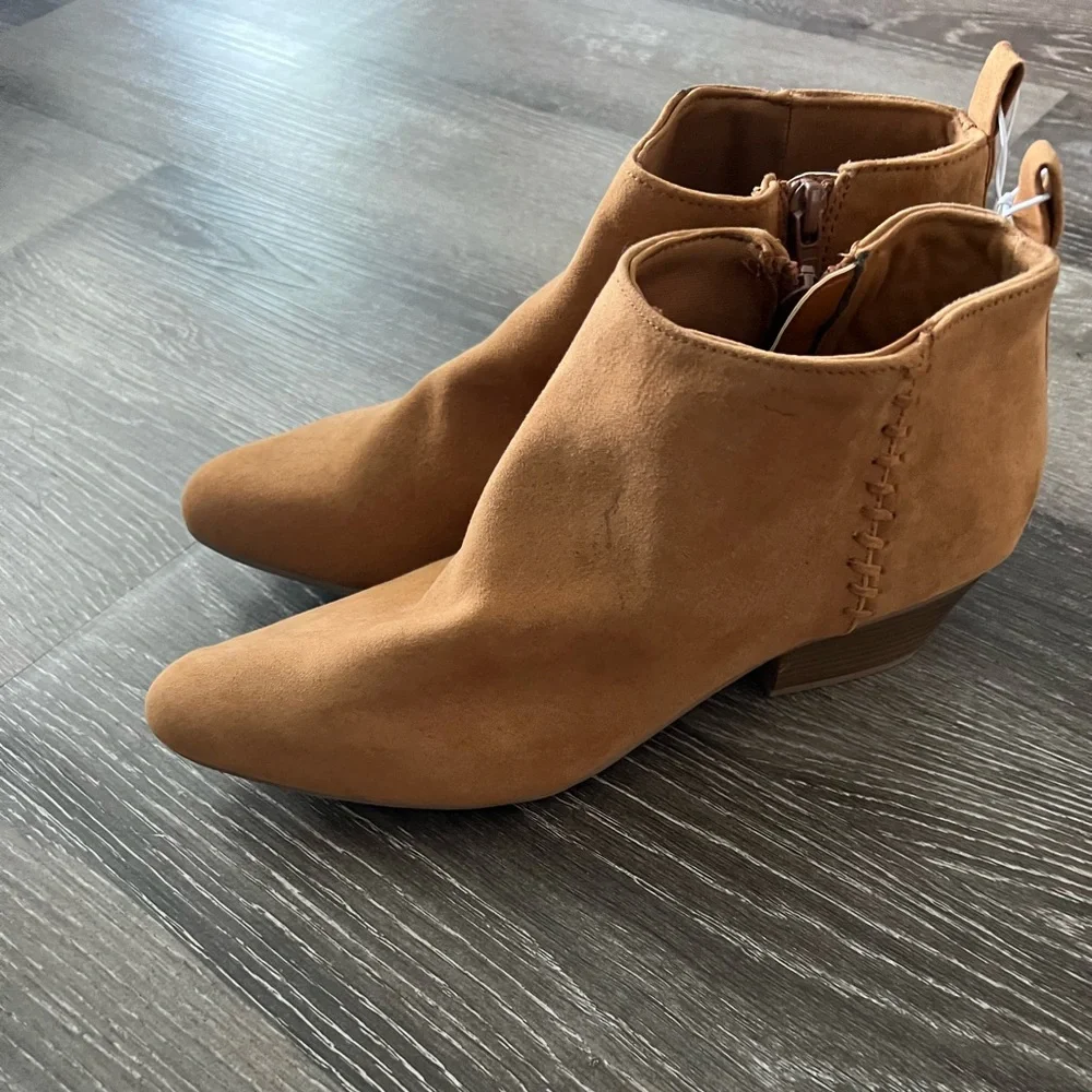 NWT Old Navy Brown Ankle Booties size‎ 9